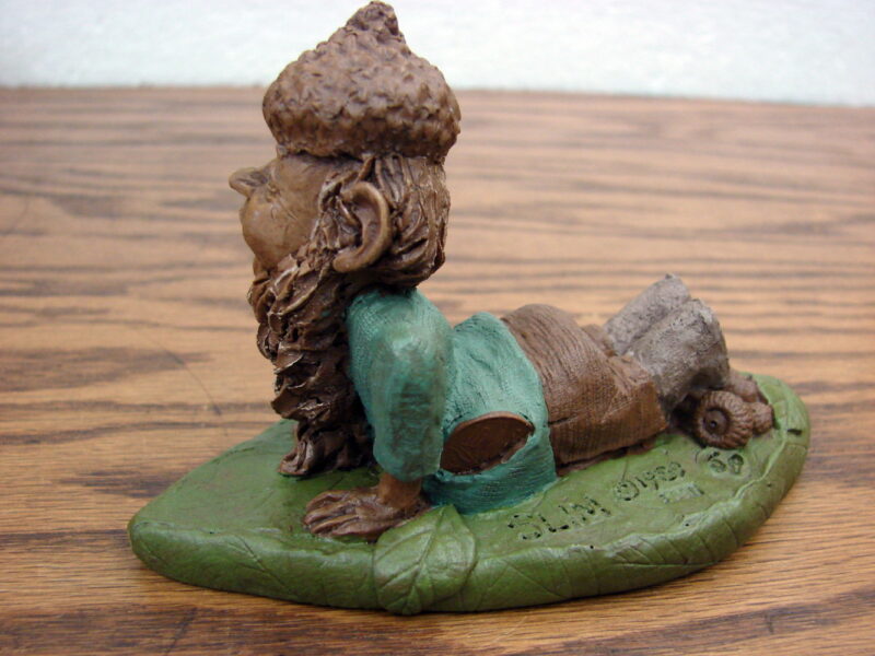 Retired Tom Clark Gnome Slim on a Leaf Pecan Resin Figurine 1989 Cairn Studios, Moose-R-Us.Com Antiques Collectibles Log Cabin Decor