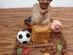 Retired Tom Clark Gnome Taxi Mom Pecan Resin Figurine 1998 Cairn Studios
