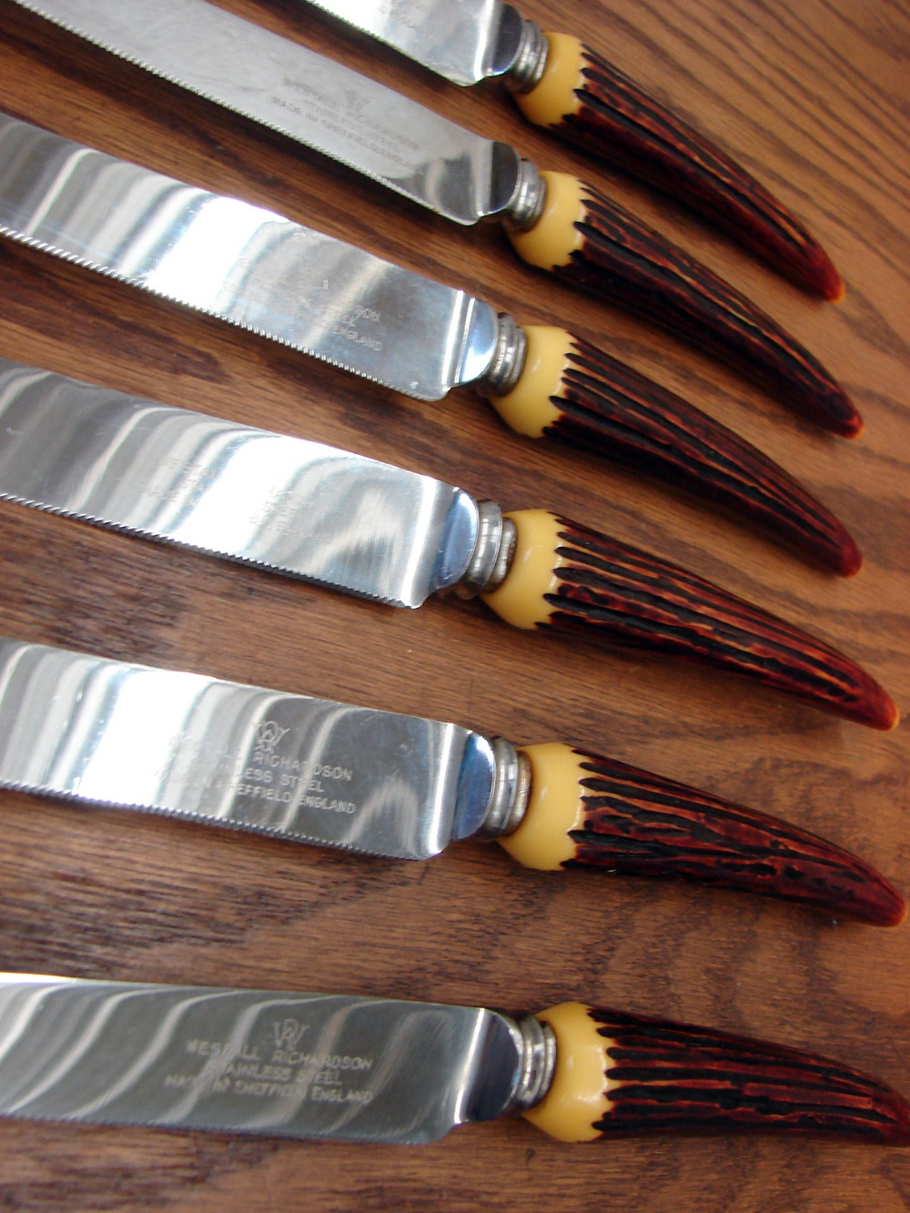 Set/6 Vintage Westall Richardson Sheffield England Bakelite Antler Steak Knives - Image 3