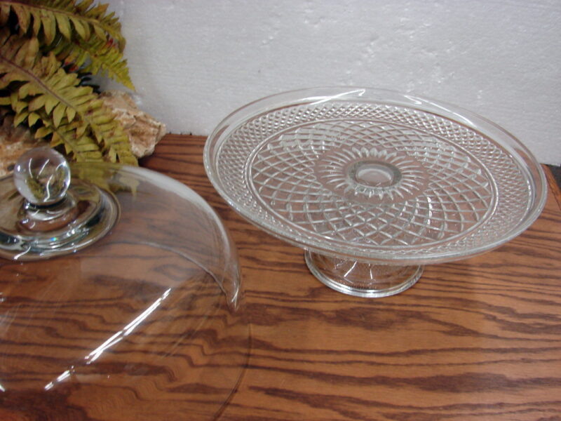 Anchor Hocking Wexford Pedestal Cake Plate Display Stand w/ Dome Lid, Moose-R-Us.Com Antiques Collectibles Log Cabin Decor