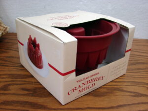 Brand New Williams Sonoma Silicone Cranberry Mold w/ Recipe