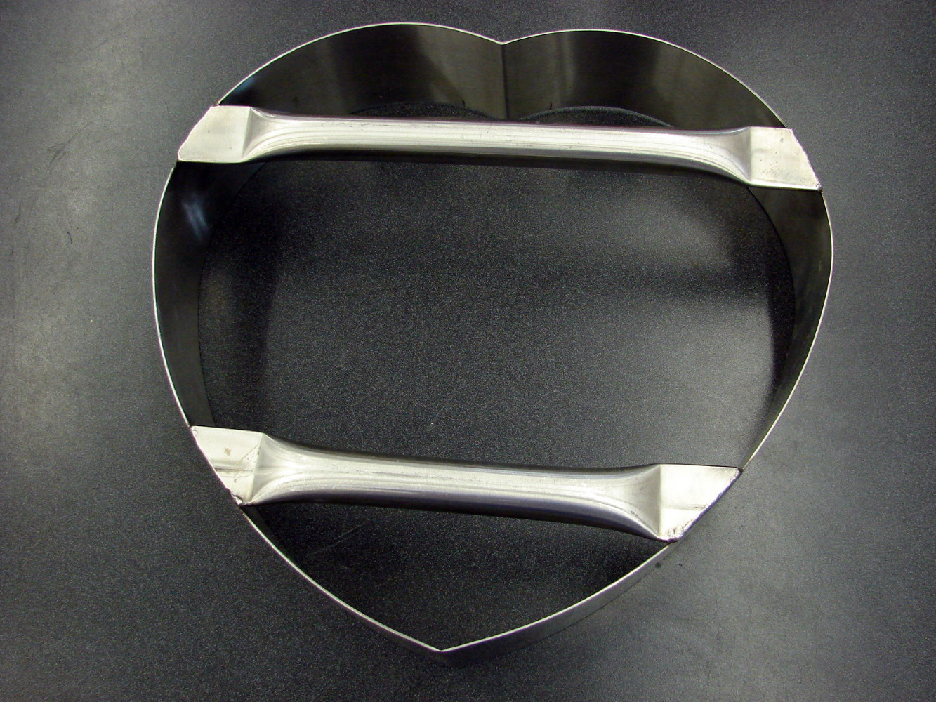 Commercial 14" Stainless Steel Dough Cutting Heart Cookie Pizza Cake Cutter