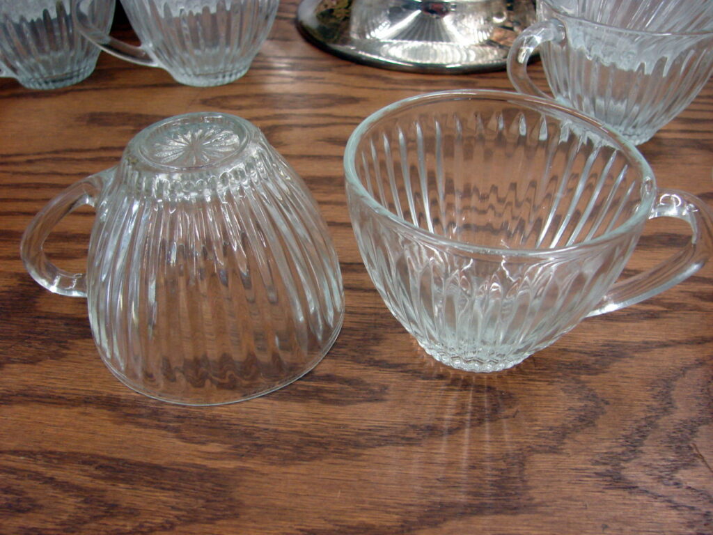 International Silver Co. Crystal Punch Bowl Set w/18 Cups Silver Plated Tray Ladle - Image 6
