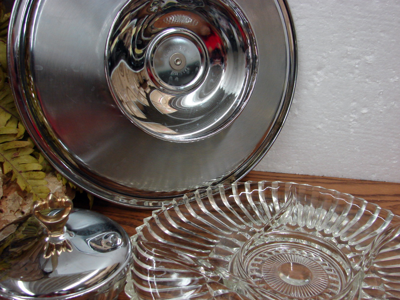 4 pc Vintage Like New Kromex Chrome Glass Hors d'oeuvres Lazy Susan Set - Image 2