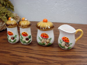 1978 Sears Roebuck Merry Mushroom Creamer Sugar Salt Pepper Shakers Set