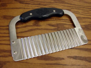 Pampered Chef Crinkle Cutter Wavy Veggie Slicer Vegetable Hand Chopper