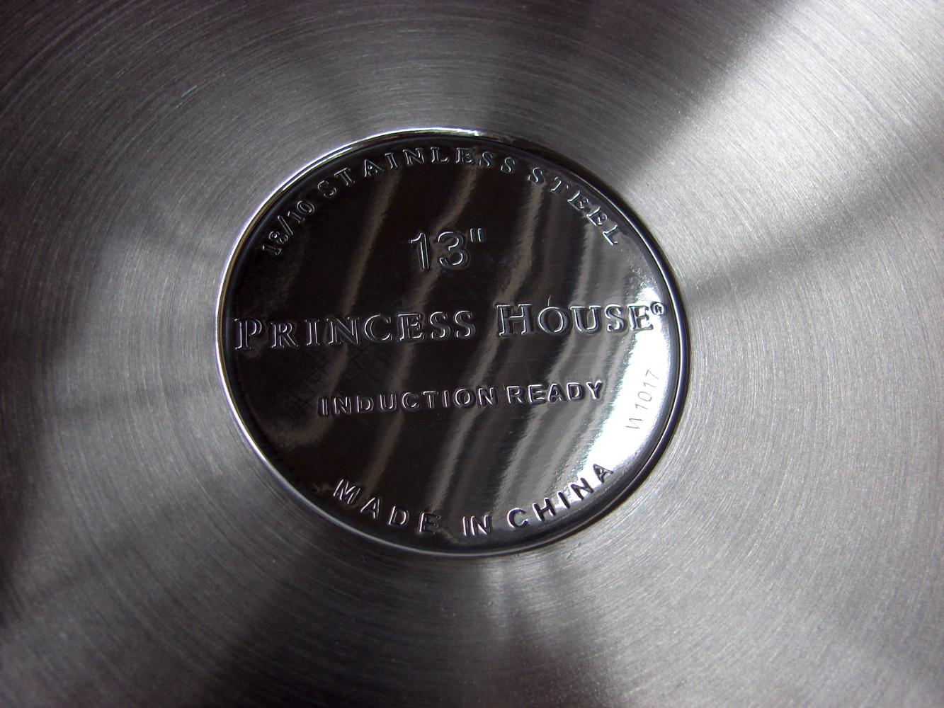 Brand New Princess House 13" Stainless Steel Induction Ready Sear Pan w/ Etched Glass Lid - Image 4