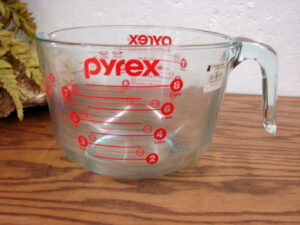 Newer Pyrex 8 Cup Measuring Cup Corning Label Red Lettering
