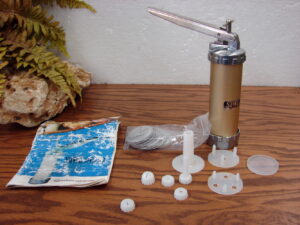 Sweden Sawa2000 Deluxe Heavy Duty Professional Cookie Press Mold Gun 15 Discs