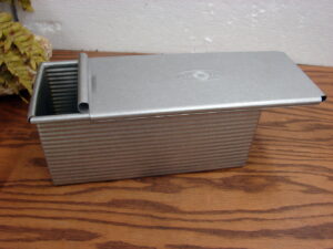 USA Pan Pullman Loaf Bread Pan Bakeware w/ Sliding Lid Non Stick