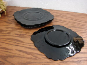 Set/3 Vintage LE Smith Black Amethyst Mount Pleasant Double Shield Lunch Salad Plate