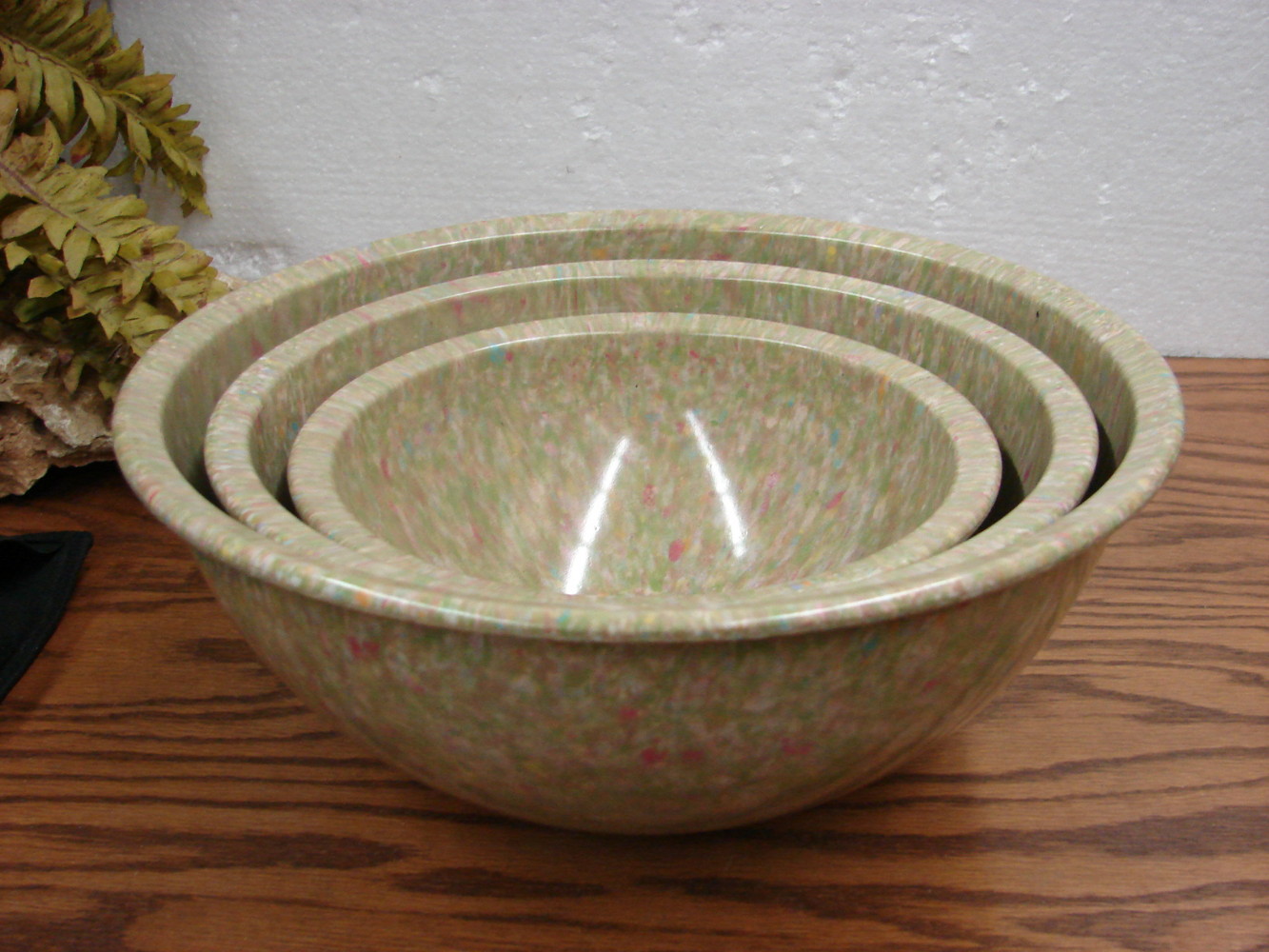 Set/3 Vintage Brookpark Sage Green Confetti Melamine Melmac Nest Mixing Bowls