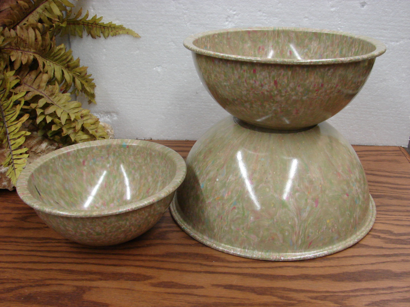 Set/3 Vintage Brookpark Sage Green Confetti Melamine Melmac Nest Mixing Bowls - Image 2