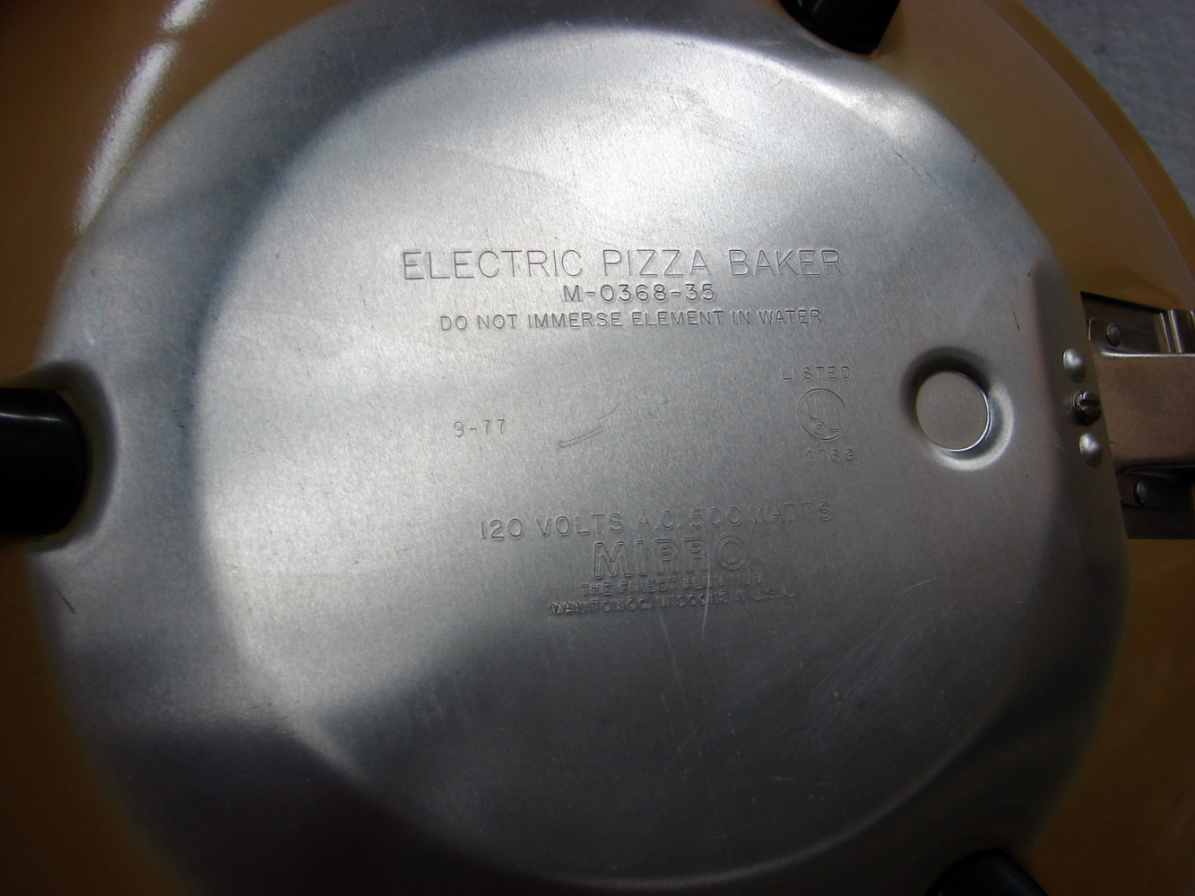 Vintage Mirro Watta Pizzaria Electric Pizza Baker Maker Harvest Gold - Image 3