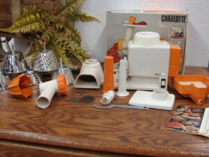 Moulinex Charlotte Food Processor Electric Meat Grinder Juicer Salad Maker