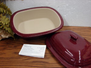 Brand New Pampered Chef Cranberry Deep Covered Baker Stoneware Roaster #1321