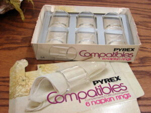 Vintage PYREX Compatibles Clear Glass Correll Livingware Napkin Rings Set/6