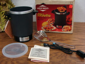 Brand New Vintage West Bend FRYette #5121 w/ Box Small Electric Deep Fryer