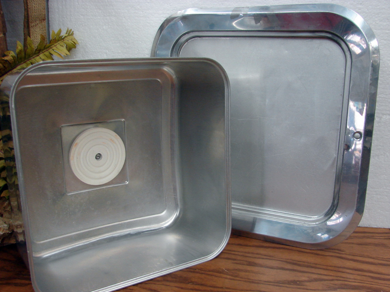 Vintage West Bend Large Square Cake Carrier Storage Latching Lid CAKE Logo - Image 3