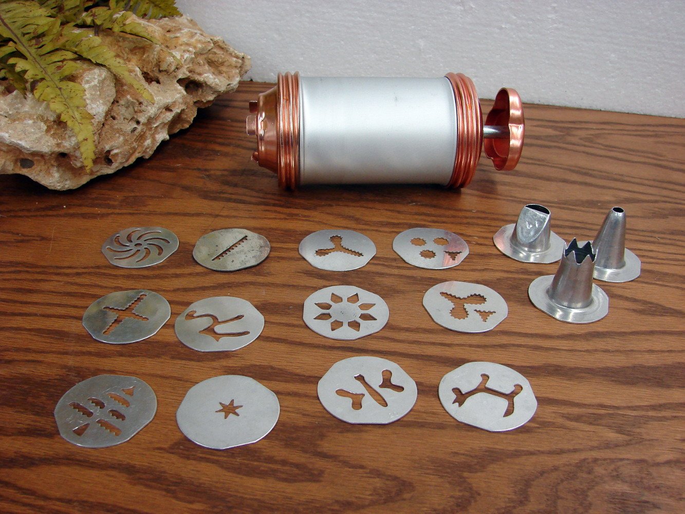 Complete Vintage Mirro #358 Cookie Cooky Press Fat Reservoir Copper/Black Accents - Image 2