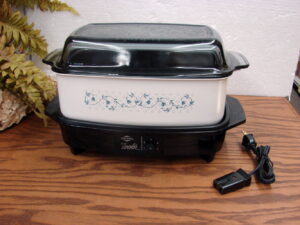 MCM West Bend Slow Cooker Crock Pot Tested Working Blue Vine Flowers #5300