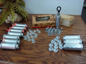 Vintage Mirro + Cake Cookie Decorating Lot 11 Guns Multiple Tips 50+ Pcs