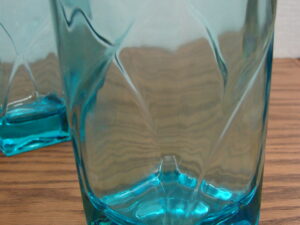 Set/8 Vintage Hazel Atlas Colonial Blue Aqua Capri Swirl Square Bottom Glasses 4 1/4"