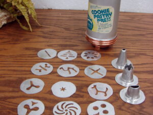 Complete Vintage Mirro #358 Spritz Cookie Cooky Press Fat Reservoir Copper/Black Accents Label
