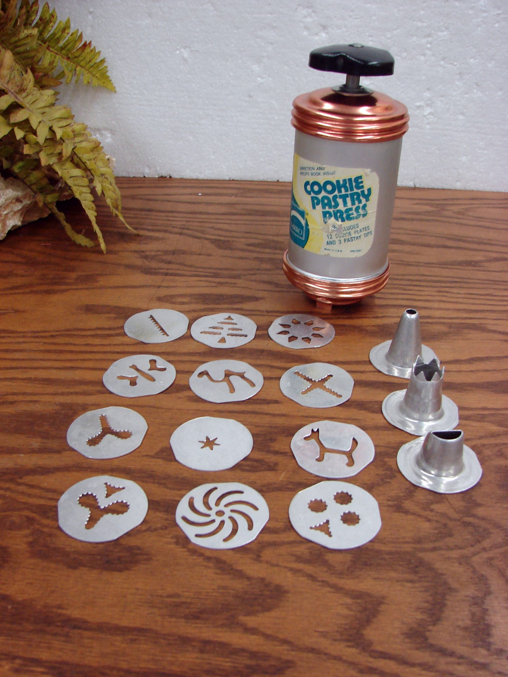 Complete Vintage Mirro #358 Spritz Cookie Cooky Press Fat Reservoir Copper/Black Accents Label