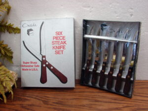Brand New Vintage Oneida Super Sharp Set/6 Steak Knife Set
