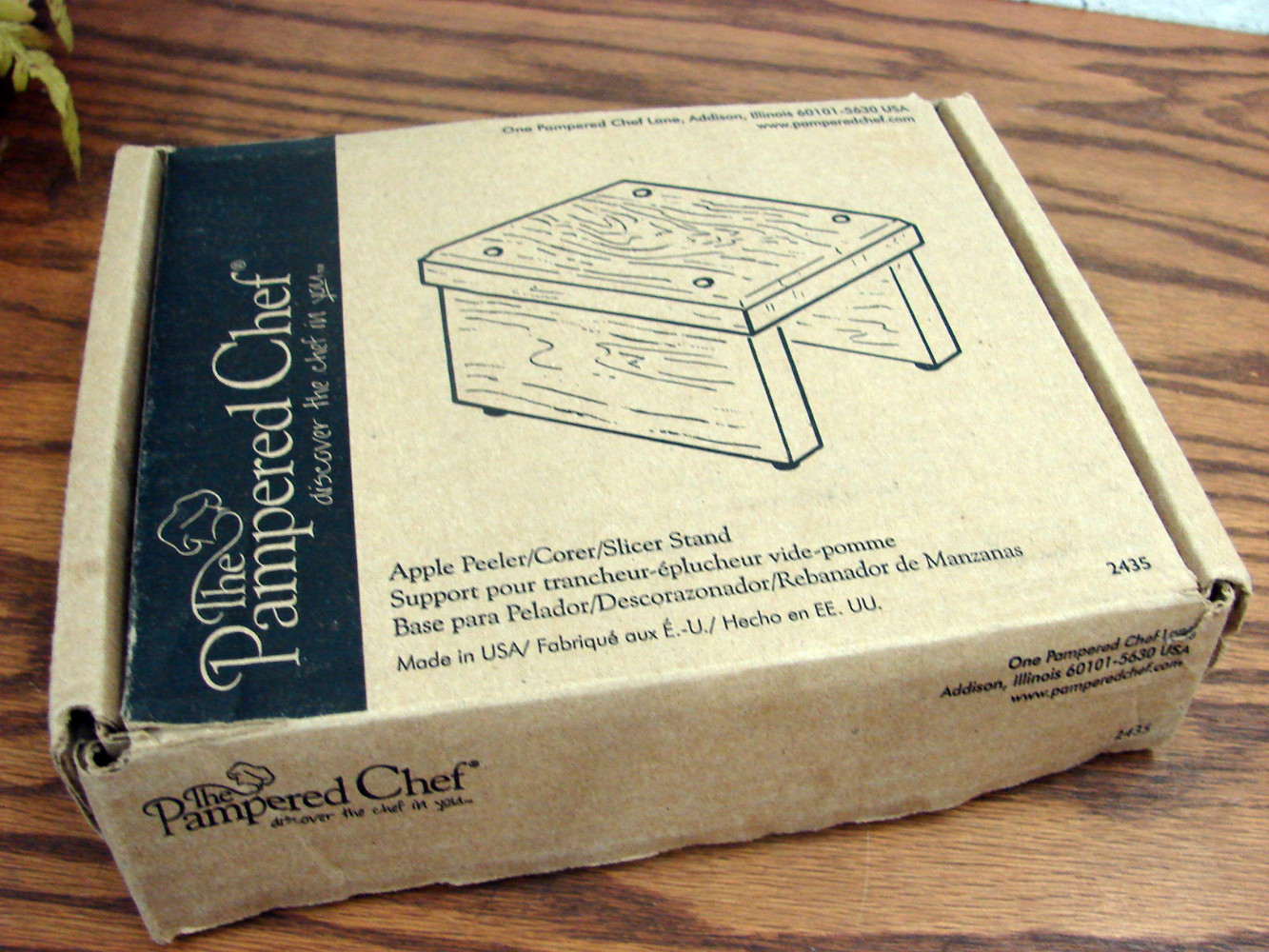 Brand New Pampered Chef Wood Stand for Apple Peeler/Corer #2435