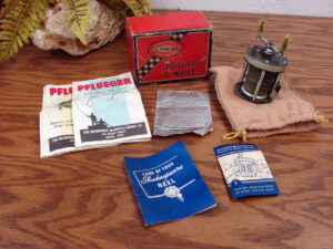 Vintage Shakespeare 1964 Marhoff Level Winding Casting Reel w/ Box Bag Paperwork