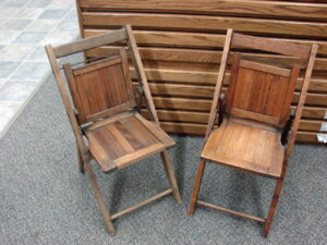 Set/2 Antique Wood Youth Folding Slat Chair Metal Bar Cottage Cabin Fold Up Wooden Chair