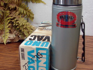 Like New Vintage Uno Vac Unbreakable Stainless Steel 1 Quart Vacuum Bottle Thermos w/ Box