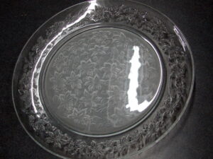 Retired Princess House Fantasia Raised Relief Frosted Crystal Poinsettia 13" Round Serving Platter