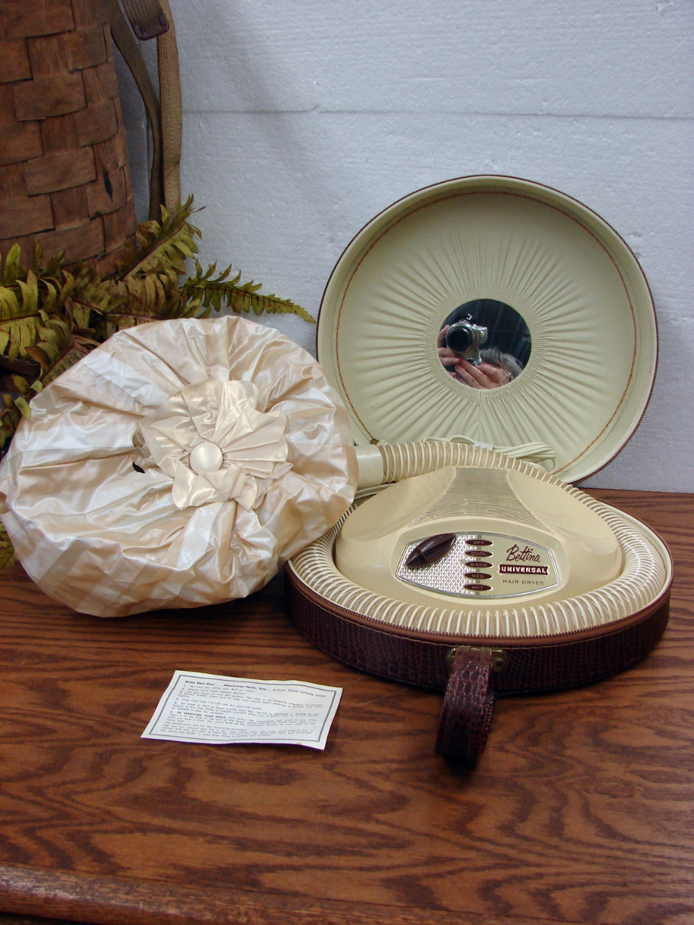 Vintage MCM Bettina Universal Bonnet Hair Polish Dryer w/ Alligator Case Tested