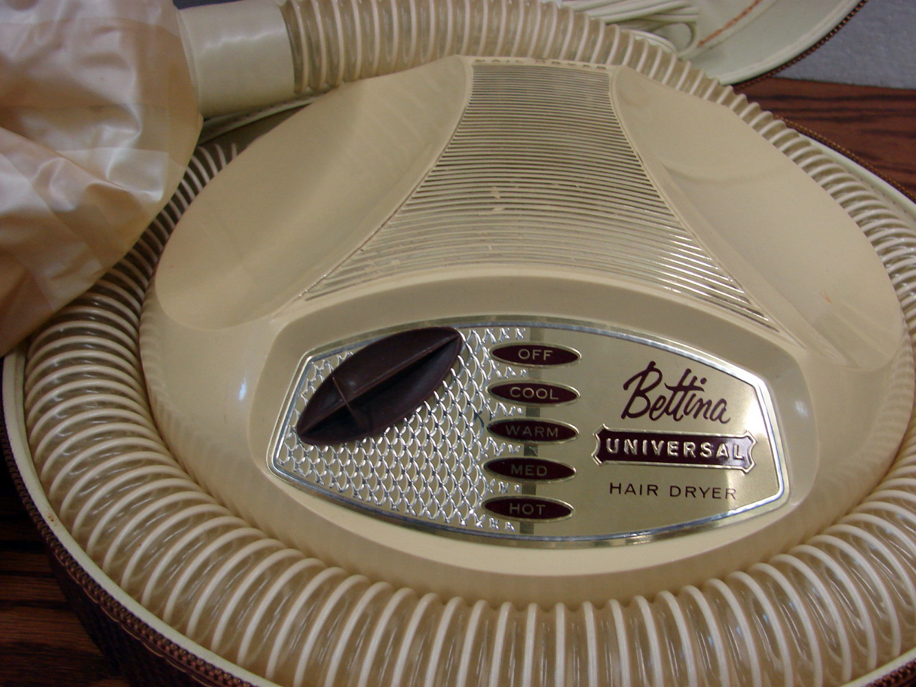 Vintage MCM Bettina Universal Bonnet Hair Polish Dryer w/ Alligator Case Tested - Image 2