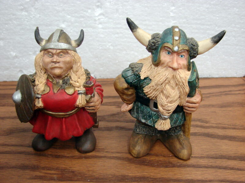 Set/2 Vintage Retired Candy Design Norway Detailed Figurine Carl