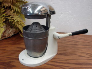 Vintage Complete Manual Juice King Juicer JK-35 White Enamel Chrome Weighted