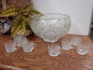 Vintage LE Smith Glass Crystal Pinwheel Star Punch Bowl w/ 8 Cups