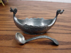 Vintage Norway Handstopt Tinn Pewter Norwegian Viking Ship Salt Cellar w/ Spoon