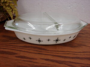 Vintage PYREX Atomic Black Star Compass Divided Dish 1 1/2 Quart w/ Divided Lid