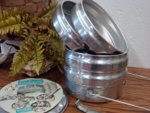 Vintage Buckeye Aluminum Picnic Pack Camping Fishing Stacked Storage Pan