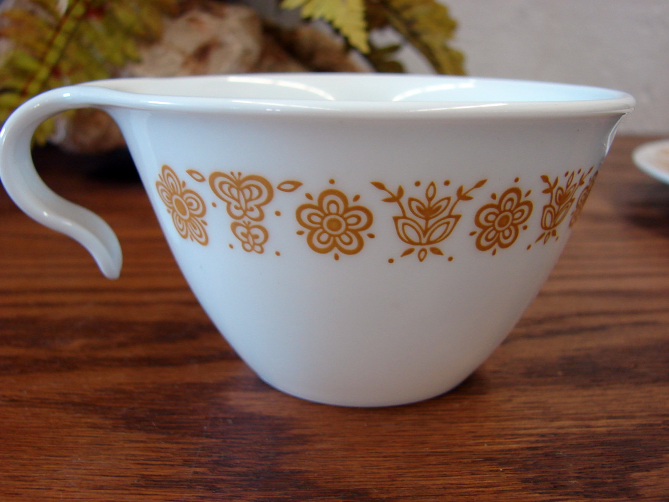 Set/8 Vintage Corning Ware Corelle Butterfly Gold Hook Handle Livingware Cup