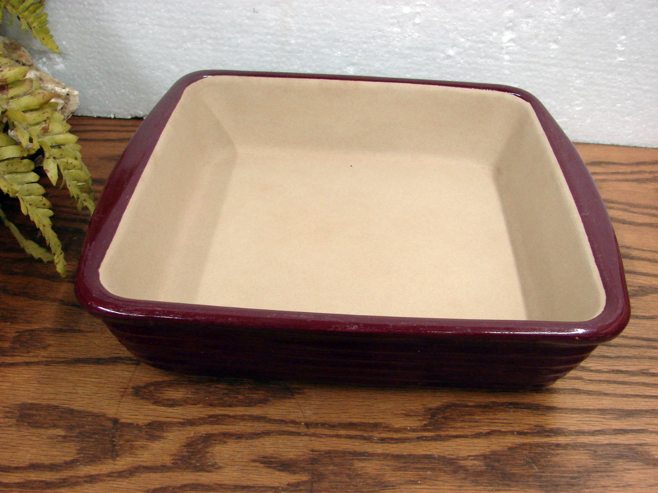 Pampered Chef Cranberry Stoneware 9 x 9 Open Baker Brownie Pan