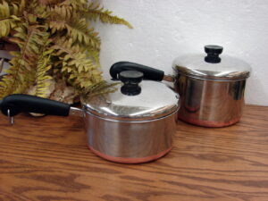 Vintage Copper Bottom Revere Ware 3 Quart Sauce Pan w/ Lid