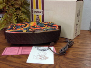 Brand New Vintage MCM Salton Hotray WB-5 Electric Bread Bun Warmer Aztec Cloth Lid