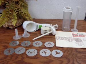 Vintage Complete Sears Fun Gun Wear-Ever Super Shooter Electric Spritz Cookie Press Gun No Box