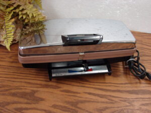 Vintage MCM Sunbeam Electric Waffle Baker and Grill Reversible Plates Model TCGL