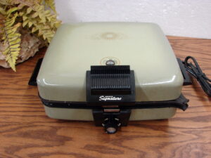 Vintage MCM Montgomery Ward Electric Waffle Baker and Grill Reversible Plates Avocado Green